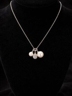 Kay Jewelers Silver Pearl Pendant Necklace with Original Box